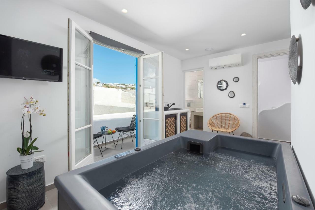 Deluxe Town View Suite Indoor Hot Tub,798525618:JPEG
